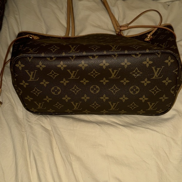 Louis Vuitton Neverfull MM - Picture 6 of 6